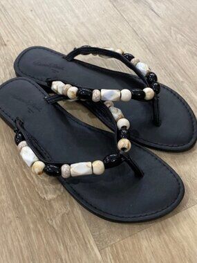 NEW Women’s Universal Thread Cindy Beaded Flip Flops
